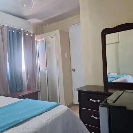 Hotel Enrique Gazcue Bed Breakfast And Parking-2